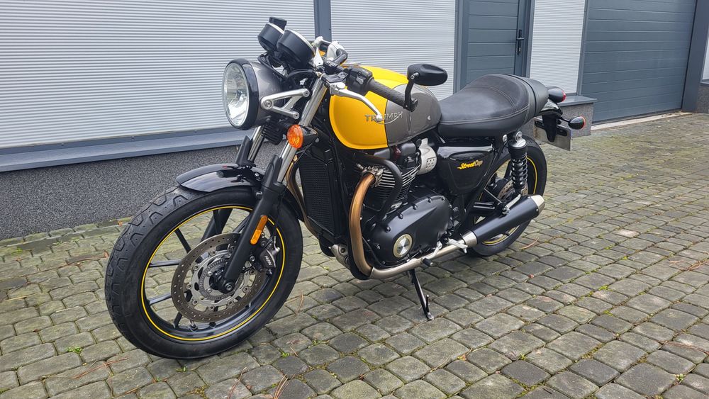 Triumph Street Cup 900 Bonneville Twin