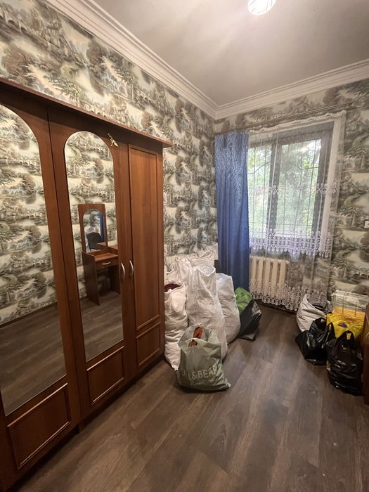 Продам 2к сталинку пр. И. Мазепы возле 5 школы