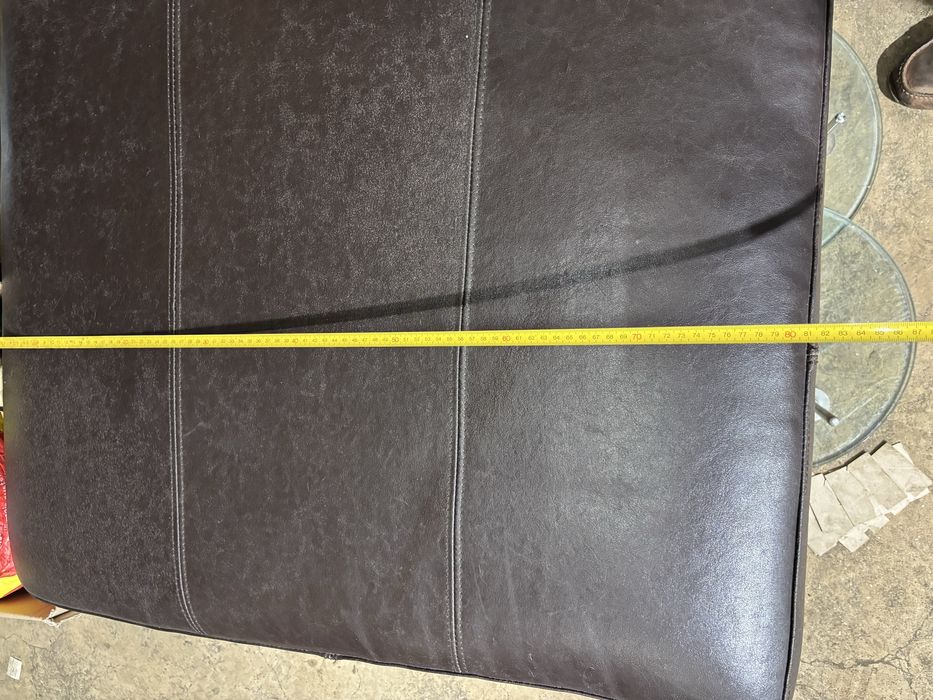 Sofa pouf couro usado