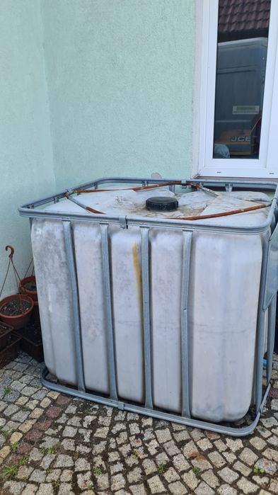 Sprzedam zbiornik  1000 litrów