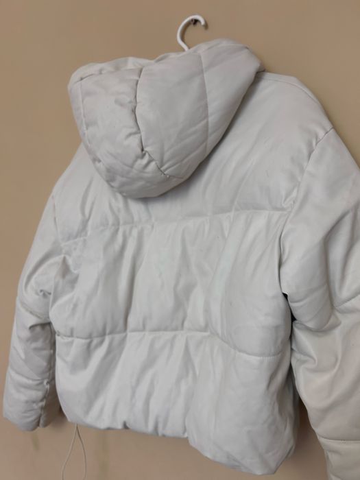 Куртка жіноча.