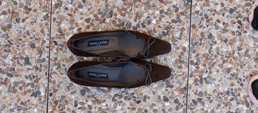 Sapato PIERRE CARDIN castanho escuro camurça Novo, muito elegante