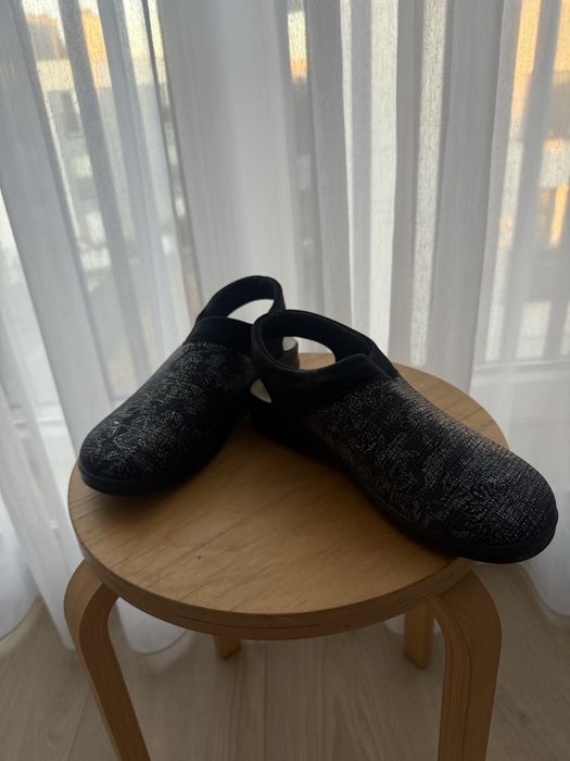 Buty wsuwane czarne