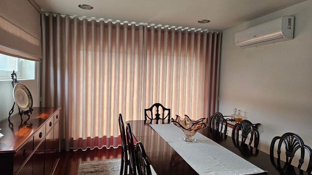 Mesa de sala de jantar