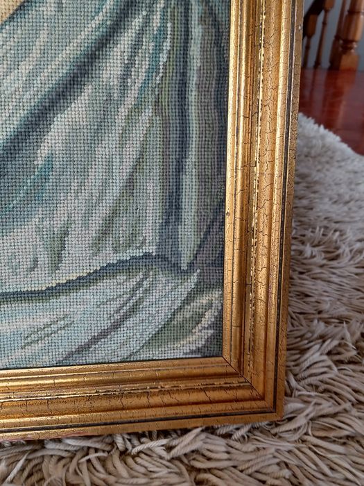 Quadro com bordado da ilha da Madeira e moldura em madeira