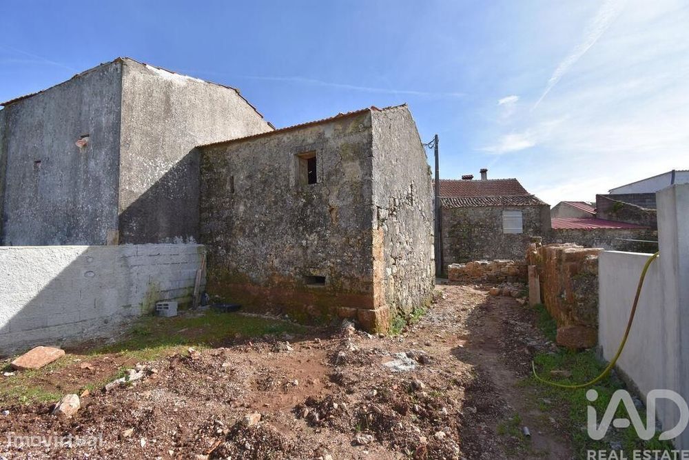 Casa / Villa em São Miguel, Santa Eufémia e Rabaçal de 70 m2