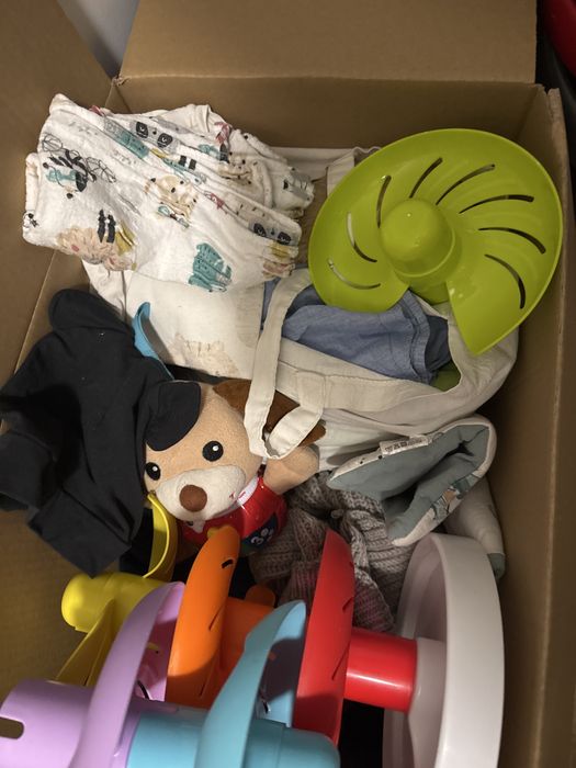 Oddam ubranka zabawki