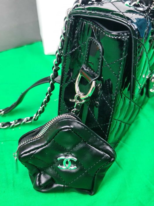 Torebka plecak Torba lakierowana czarna skórzana kuferek Premium