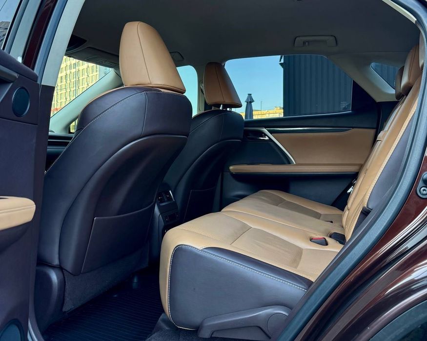 Lexus RX 450h official