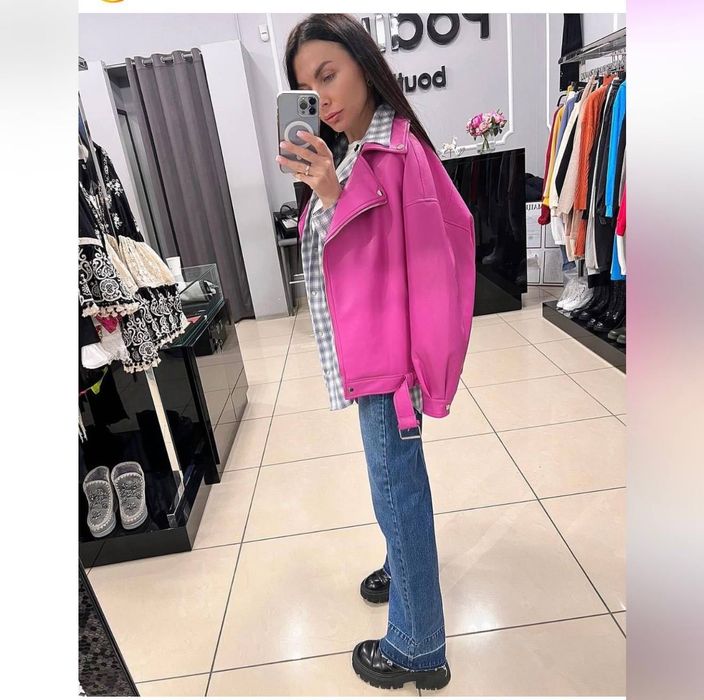 Продам Рожеву кожану стильну  курточку, розмір М-Л