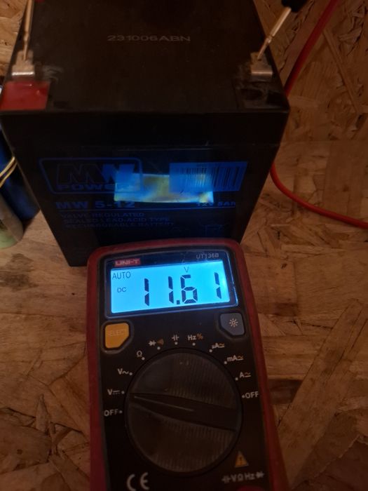 50 zł Akumulatory akumulatorki 18650 + akumulator 12V