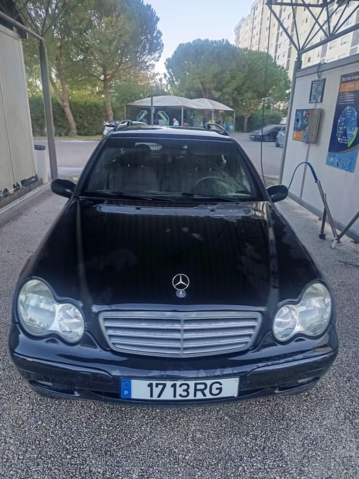 Mercedes-Benz 220