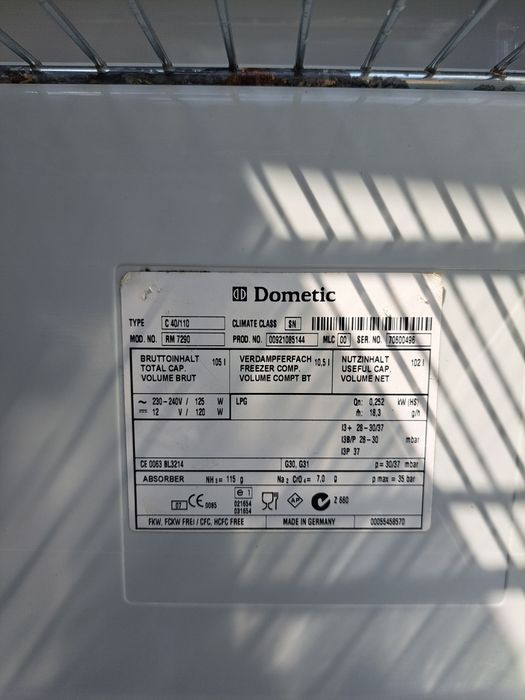 Frigorífico trivalente Dometic RM7290