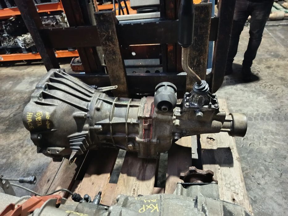 caixa velocidades Toyota Hiace motor 2L ano 2000