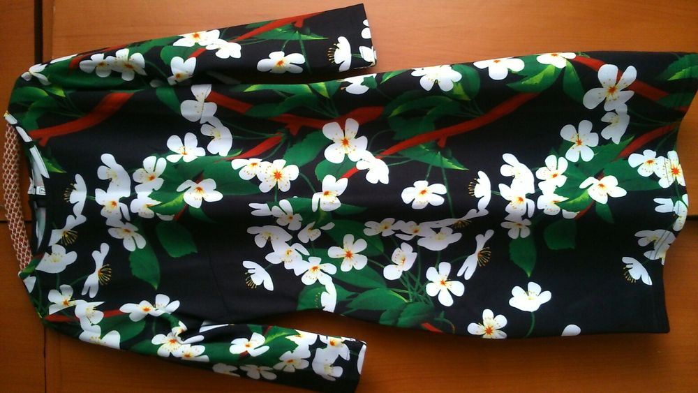 Сукня , платье футляр