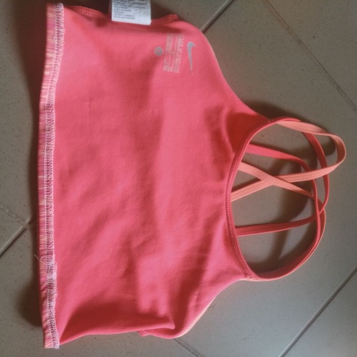 Top Nike kąpielowy na 128-134 cm