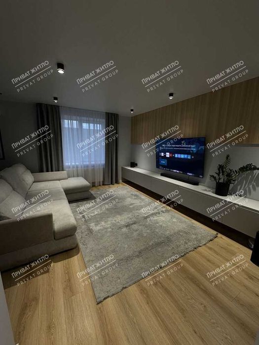 Трикімнатна квартира в сучасному будинку з дизайнерським ремонтом