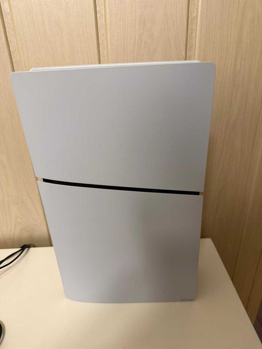 PlayStation 5 (Slim)(Digital Edition)(825Gb)pad,okablowanie,ładowarka do padów