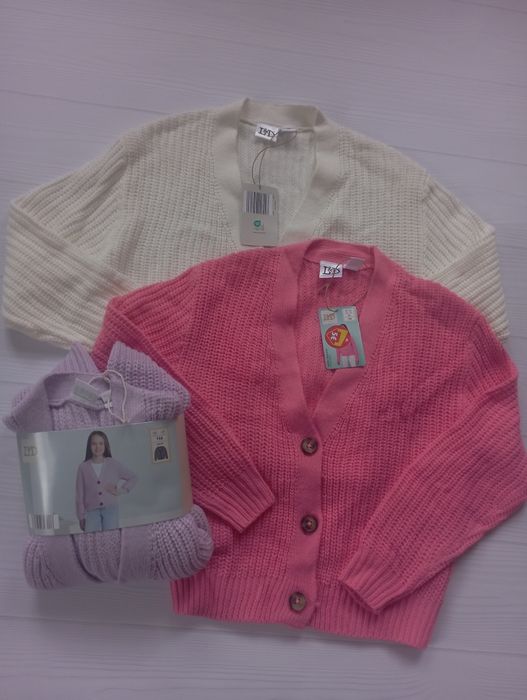 Кардигани светри 122р 128р 134р 140р 146р 152р