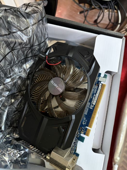 Відеокарта gtx750