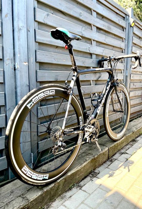 rower Bianchi Infinito Carbon – Campagnolo Athena 11s