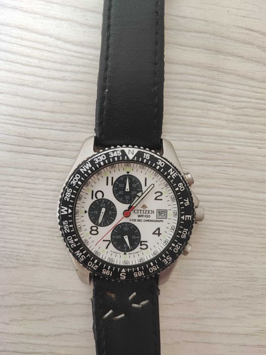 Наручний годинник q&q