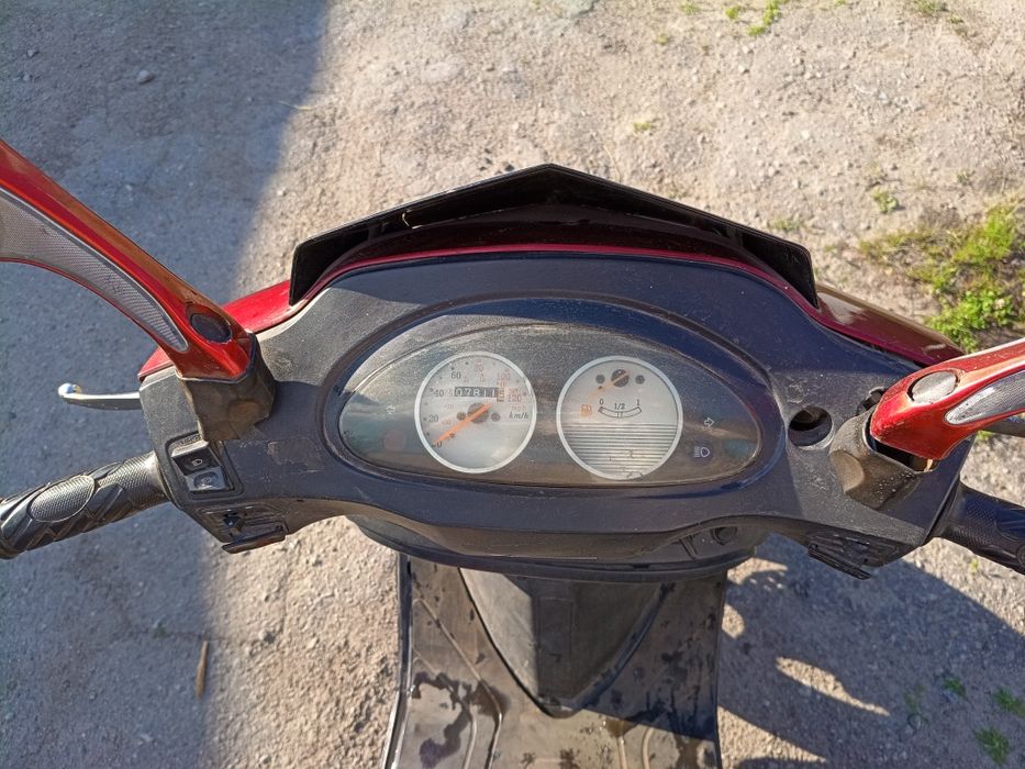 Скутер 125кубов.