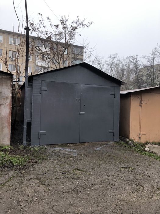 Прод а м гараж металевий