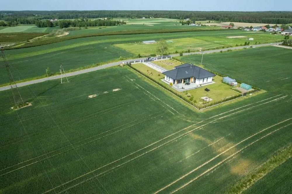 Sprzedam atrakcyjne działki we wsi Radomek