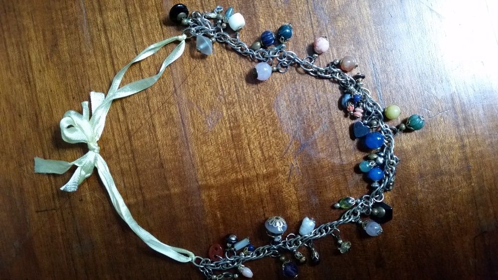 Colar pedras brasileiras!