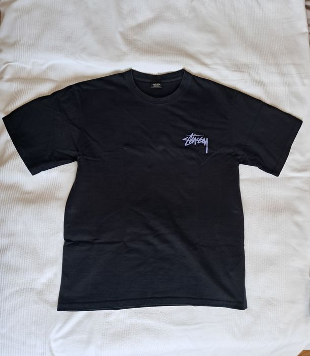 Czarna koszulka Stussy z krótkim rękawkiem