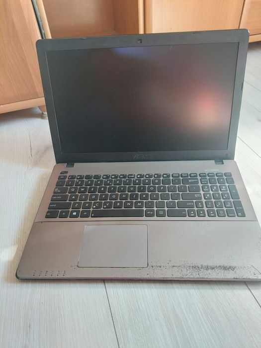 Laptop Asus X550C Szybki duży dysk SSD 500GB Intel i5 8gbRAM