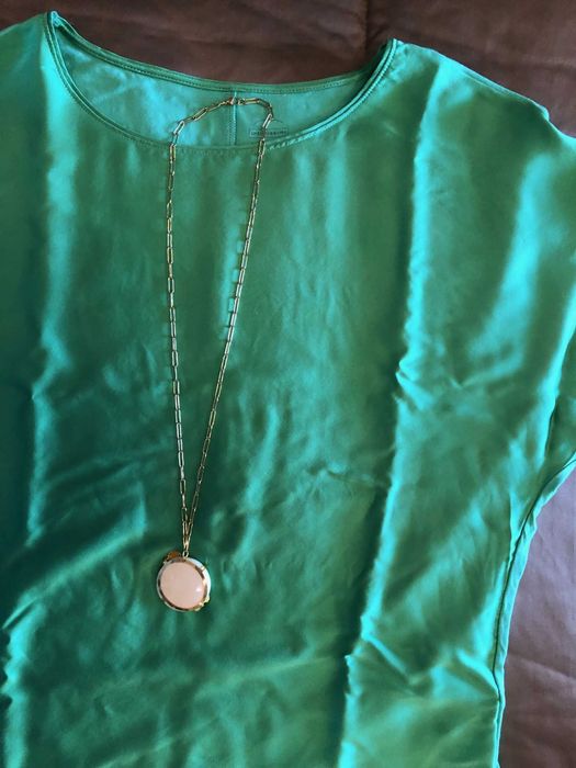 colar muito bonito  e versátil com detalhes originais