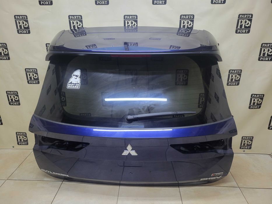 Ляда кришка багажника в зборі в сборе гібрид phev Mitsubishi Outlander 4 2022 2023 2024 2025 2026