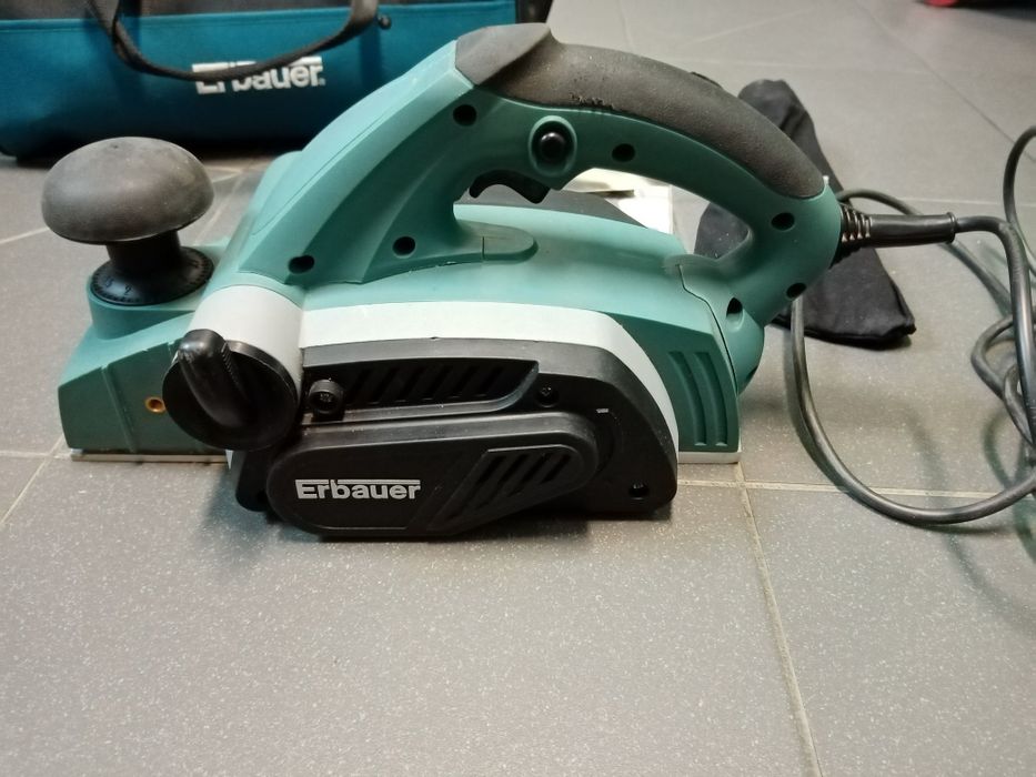 Strug elektryczny erbauer