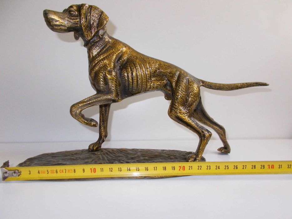 Figura Escultura de Cão em Bronze. Peso 2,5kg.