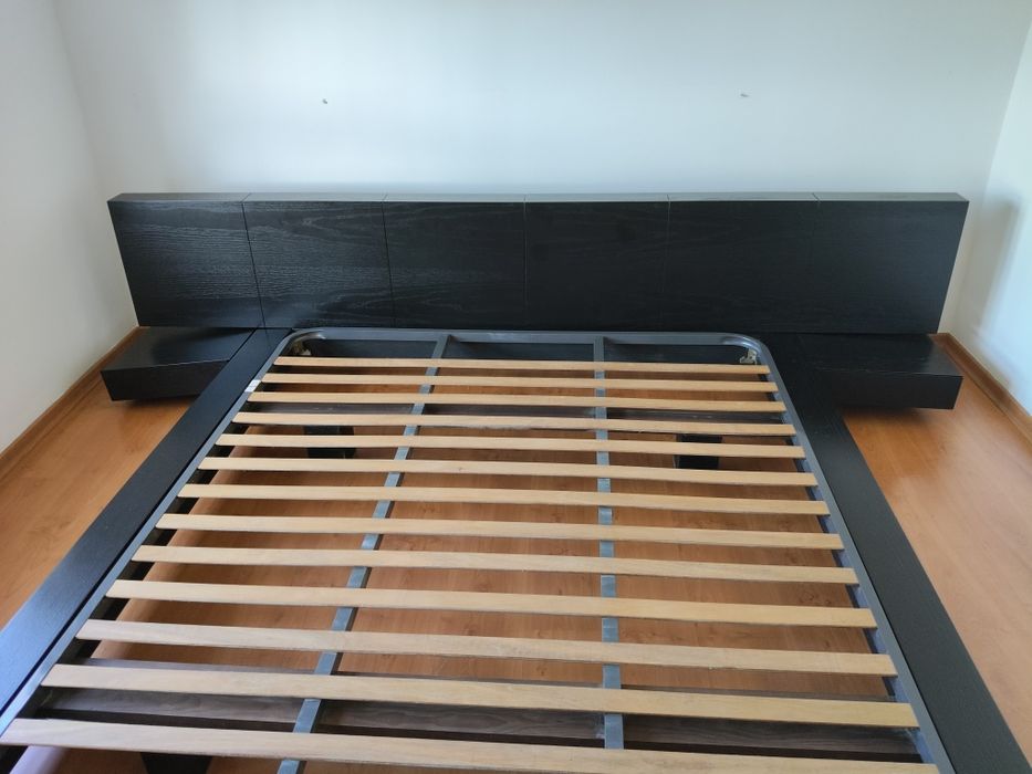 Cama com cabeceira