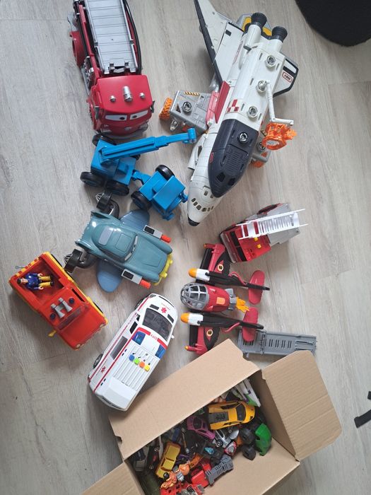 Samochodziki, hot wheels, różne