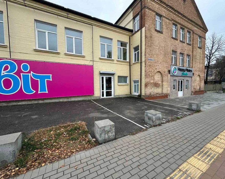 Здам приміщення з ремонтом! Фасад! Центральний ринок! вул.Павліченко!