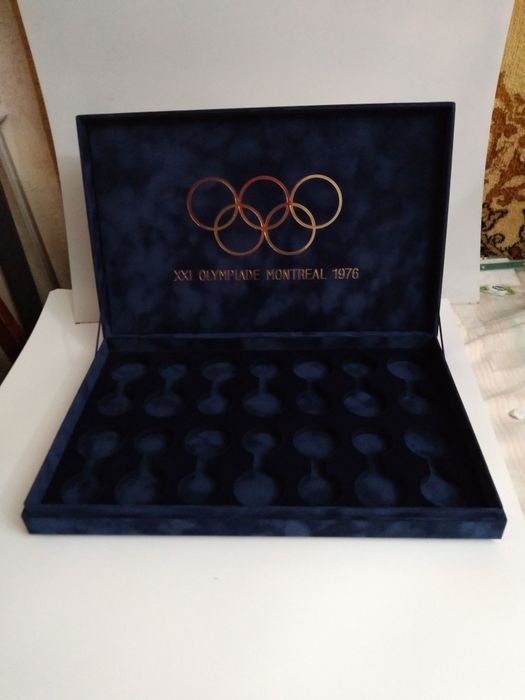 Коробка для набору срібних монет Канади Олімпіада Монтреаль 1976р.