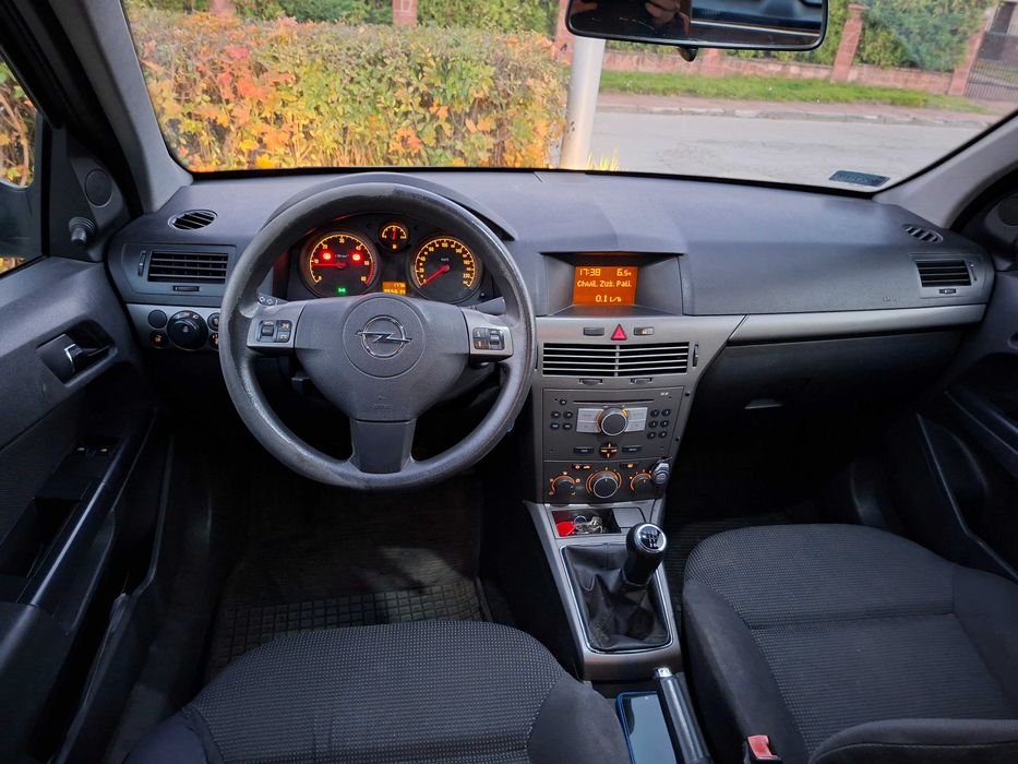 Opel Astra H kombi 1.7 CDTI
