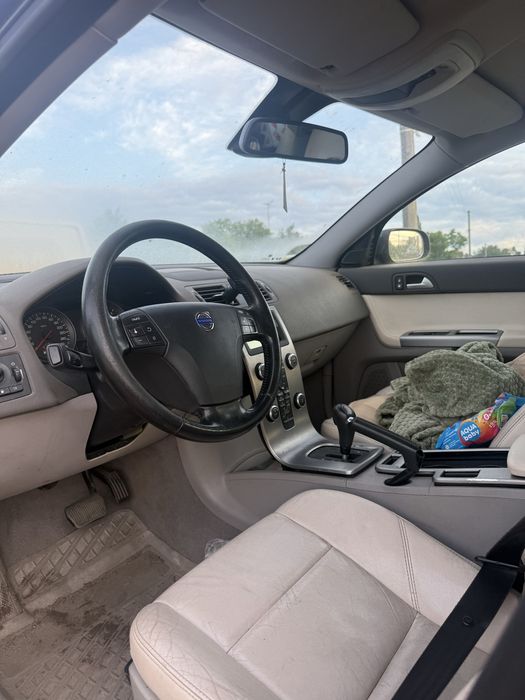 Volvo v50 s40 v70 s60 s80 вольво розборка запчастини