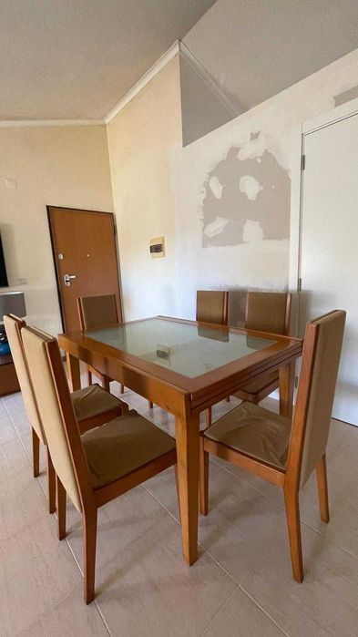 Mesa Vintage c/ Tampo de Vidro + 6 Cadeiras