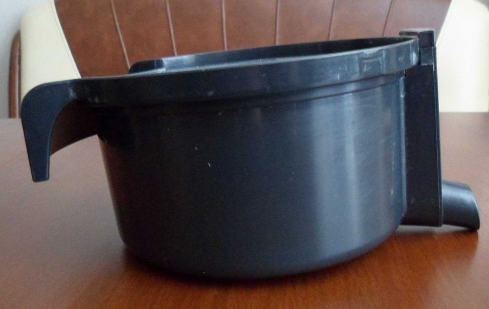 Злив для соку до соковитискача Vitek VT-1609