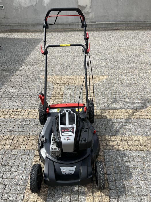 Máquina cortar relva