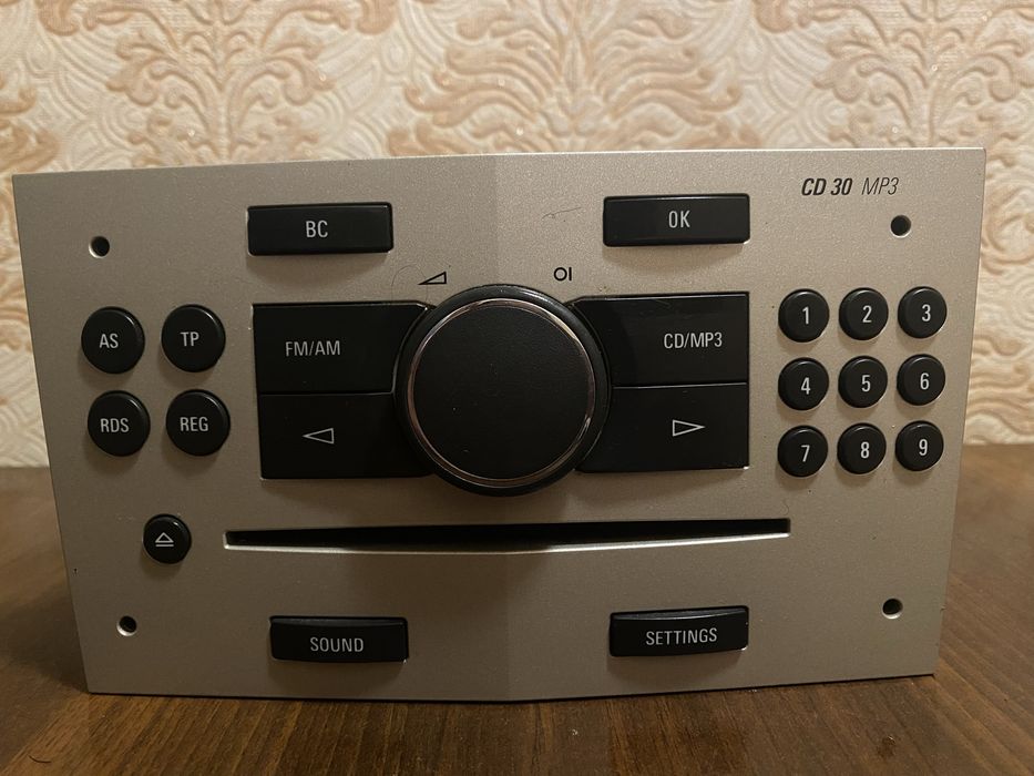 штатна автомобільна магнітола Opel  зефіра