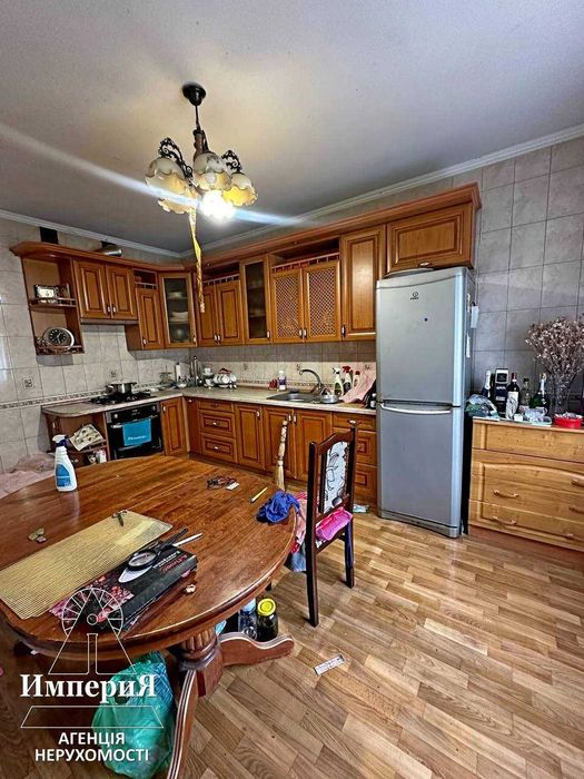 Продам будинок 210 кв.м.Ремонт.Всі комунікації.