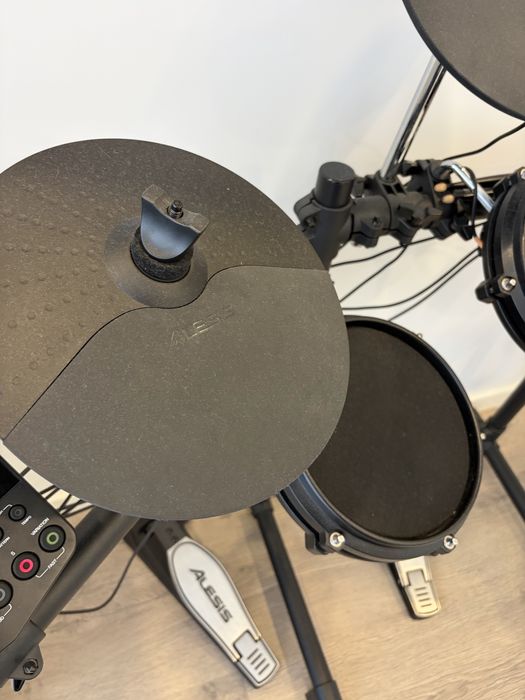 Alesis Turbo Mesh Kit Bateria eletrónica