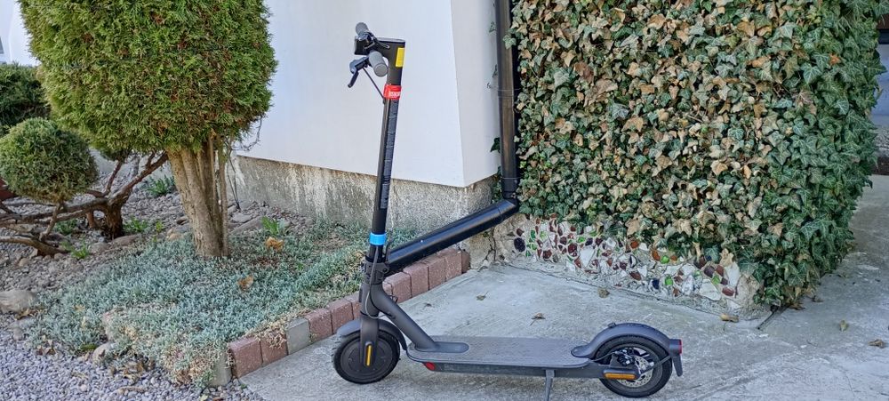 Hulajnoga elektryczna Mi electric scooter essential