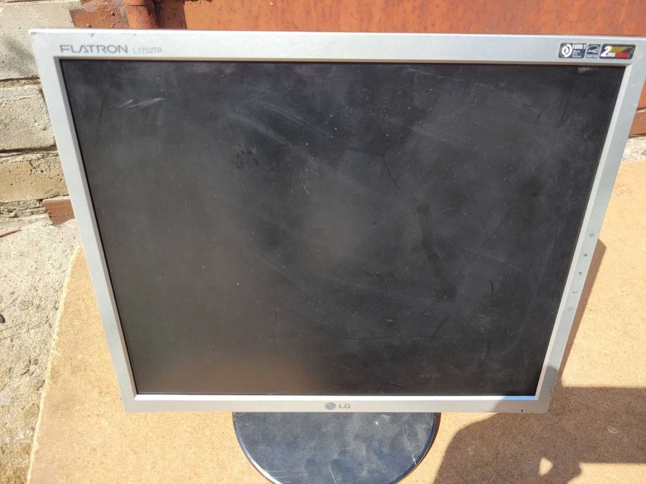 Продам монитор 15-22"